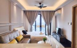 R  F Princess Cove CK Homestay