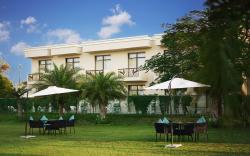TreeHouse Sunrise Resort & Caravan Park Neemrana
