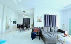 Sunshine Pool villa sattahip