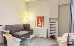 Stylish Retreat by Louvre | Central & Comfy