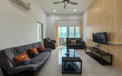 Familiar Comfy Simfoni Homestay