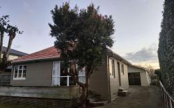 4 Double, 1 Single, 2 Sofa Beds, House A