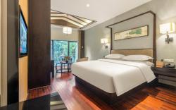 Liuzhou MixC Yaobu Ancient Town Echeng Hotel