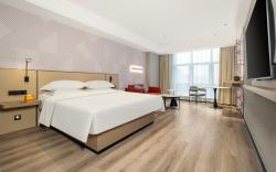 Borman Hotel Guigang Gangnan Government Affairs Center High-speed Railway Station