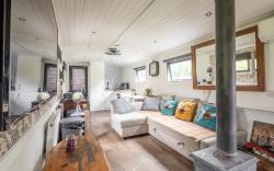 Central Cambridge Widebeam Houseboat