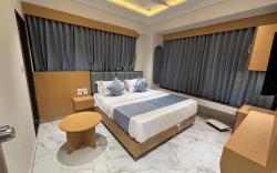 Hotel Pravish Sky - Sg Highway Ahmedabad 