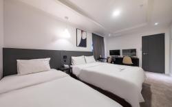 Suwon (Ingye-dong) Hotel AND