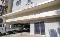 Suwon Ingye-dong Hanbam Hotel