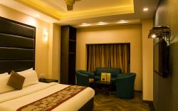 Hotel Saya Dx Walk in From RK Ashram Metro Station