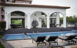 1BHK with Pool and Mountain view near Candolim
