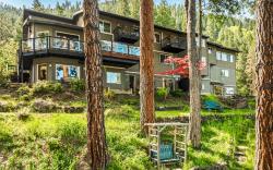 All Seasons River Inn