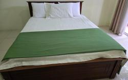 Deluxe Dbl Family Room @  Lakeside Nature's Nook