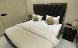 Let'stay- DLF Phase 1, Gurugram