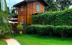 House in Alegria with Pool - Tiny House