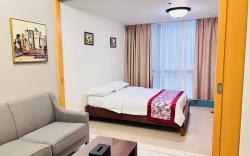 Easyworld One Uptown Residence K