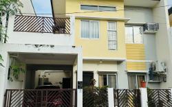 Full 3 Bedroom House near Airport - B