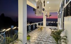 Aangan Royal Stay-Paragliding Homestay Dharamshala