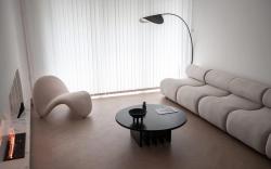 Modern Oriental The prosperity and privacy 