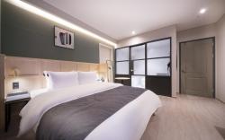 Ansan Brown Dot Gojan Branch