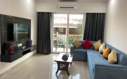 Hi5 Stays SEaRENITY Chic 2BHK Apt w/pool North Goa