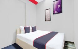 OYO 94702 Putra Family Homestay Sikunir