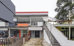 SPOT ON 94730 The Chatter Place Dipatiukur