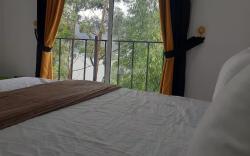 Golden Waters Stay&Dine 