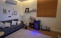 شقه بغرفه معيشه وغرفه نوم 