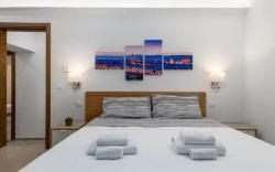 [DUOMO] Elegant three-bedroom apartment