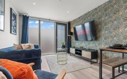 #31 Lux Apex lofts 2 bed 2 bath with Roof Terrace