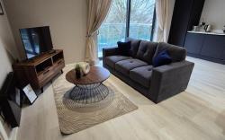 #23 Lux stylish 2 bed 2 bath with balcony NEC n12