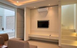 The Premiere - Charming 3BR Villa with Jacuzzi