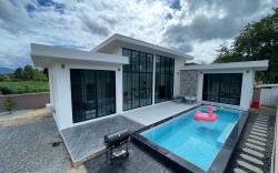 Tokkok Pool Villa