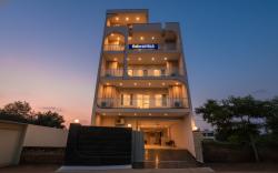 FabHotel AR Prime - Near Emaar Palm Heights