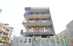 FabHotel Signature Inn I