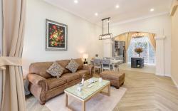 L' amour Villa with Sauna at City Center