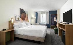 Spark by Hilton Portland Airport Maine Mall