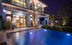 Moonlight Sky Private Pool Villa-Stay Near Airport