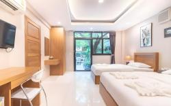 42Garden Poolside Duo – Chill Stay Near Airport