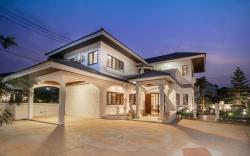 42Garden Family Villa –Spacious Stay Near Airport