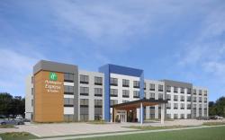 Holiday Inn Express & Suites Huntsville Northeast