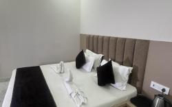 Hotel Shri Radha Sneh near  Krishna Janmbhoomi