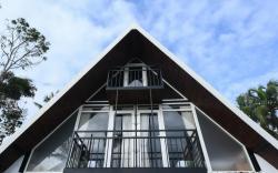 Nirvana-Vadanappally Beach villa sunset balcony