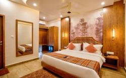 HOTEL OCEAN WAVE, CALANGUTE BEACH
