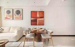 Luxury 2 Bed at Trizen by Resident Villas