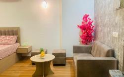 Deluxe Studio Retreat | By Aqqua Suites