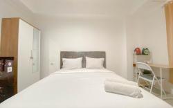 Simple White Accent Studio Paltrow City ByTravelio