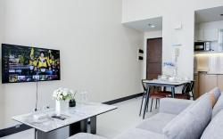 High Ceiling 1BR OPR #7