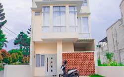 Villa Hindia with Private Pool and Balcony