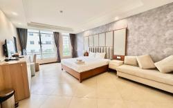 LAGUNA Premier Hotel